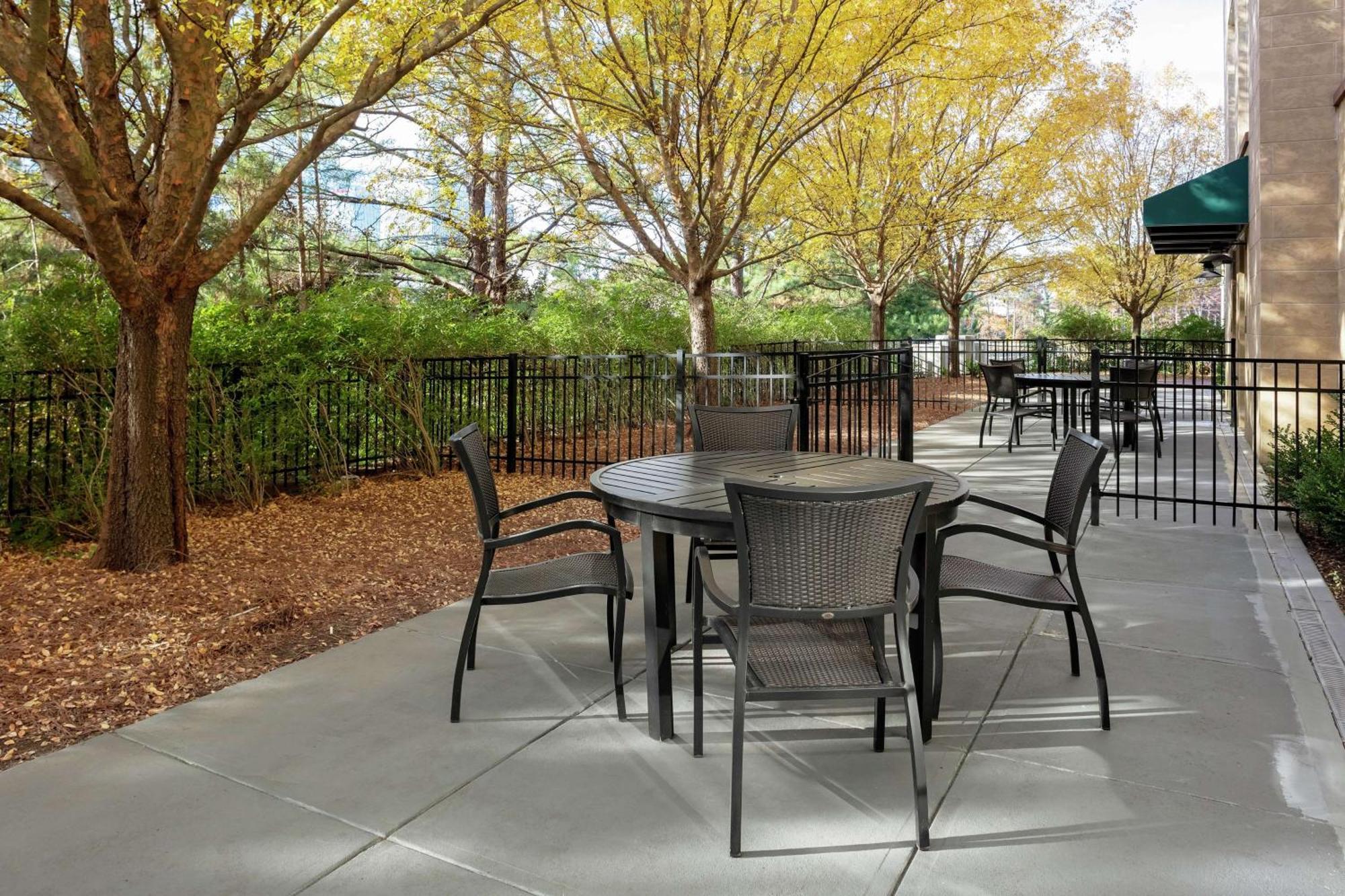 Hilton Garden Inn Atlanta Perimeter Center Dunwoody Ngoại thất bức ảnh